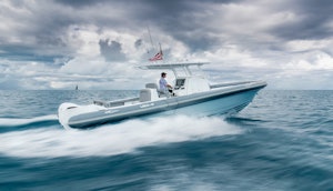 Ocean1-Rogue-370-chase-tender-16 Ocean1-Rogue-370-chase-tender-16